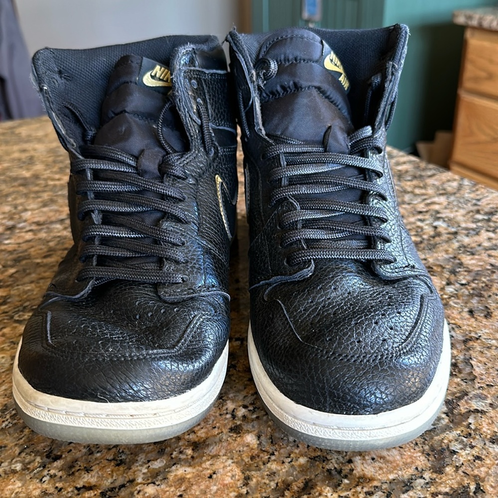 Men’s Nike sneakers